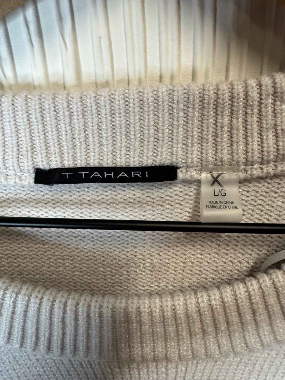 T Tahari Cream Loose Fit Crewneck Sweater N0467